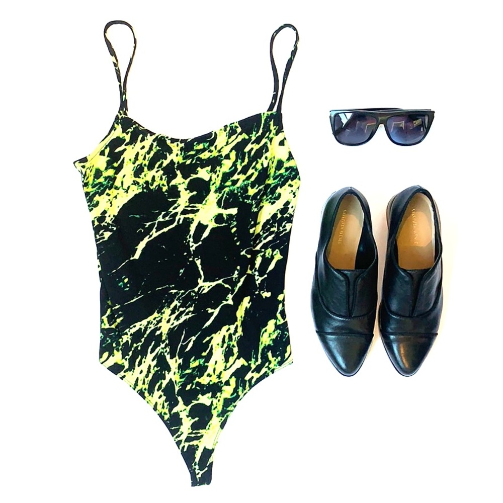 *NWT* Neon Green/ Black Free Press bodysuit!